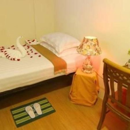 Shwe Htee Guest House Yangon Extérieur photo