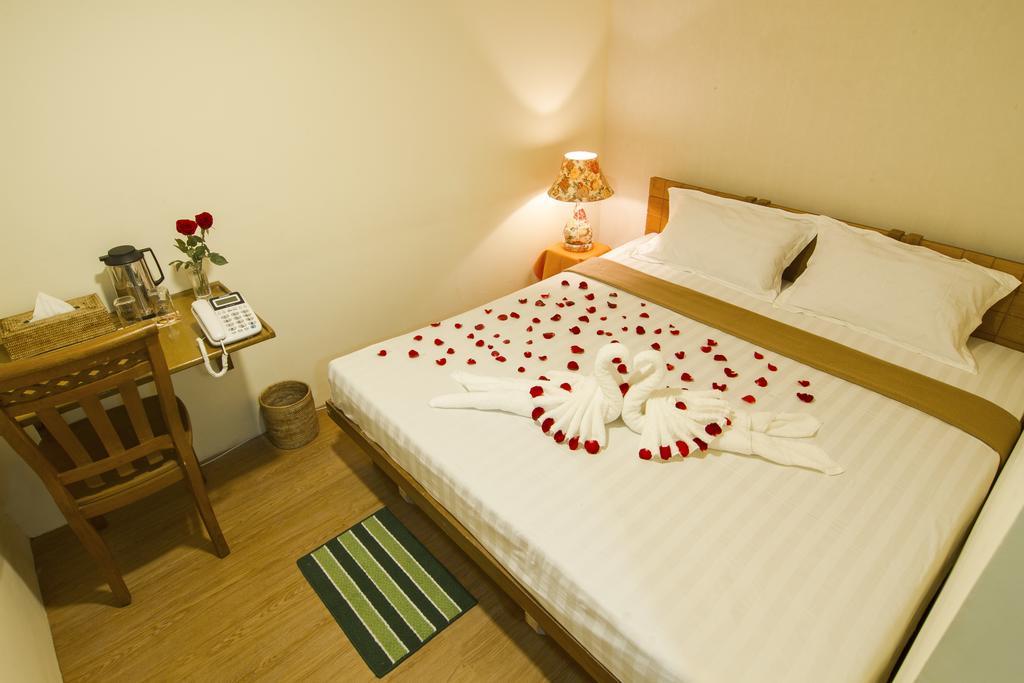 Shwe Htee Guest House Yangon Extérieur photo