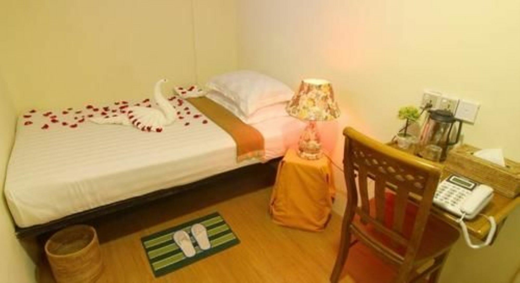 Shwe Htee Guest House Yangon Extérieur photo
